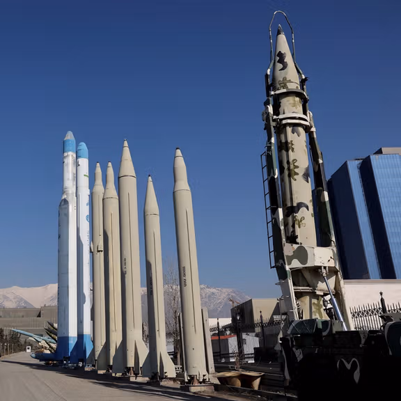 US must strengthen air defenses in Mideast before any Iran strike - WSJ