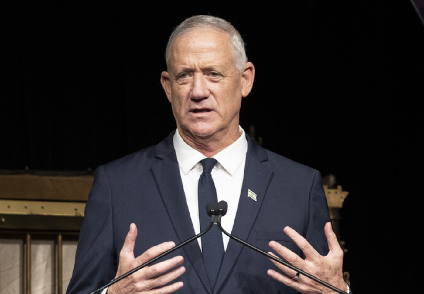 وزير الدفاع الإسرائيلي السابق: يجب الردّ على هجمات الحوثيين بردّ قاسٍ في طهران