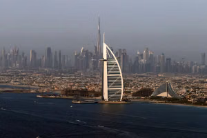 Iranian banks and businesses remain open in Dubai despite Trump’s D-Day - WSJ
