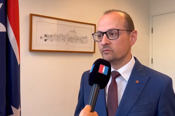 ‘Australia stands with the people of Iran,’ senator says after Senate motion