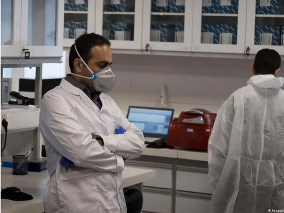 مخاوف من تكرار حالات انتحار أفراد الطواقم الطبية في إيران بسبب إهمال السلطات