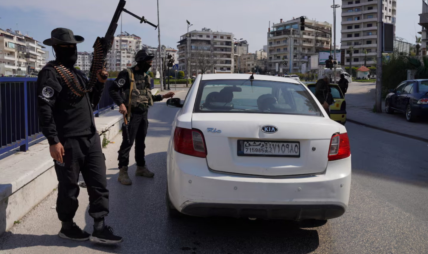 رویترز: ده‌ها نفر در عملیات نیروهای سوری برای سرکوب شورش علوی‌ها کشته شدند