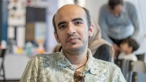 A single dot under Khamenei's tweet gets Iranian blogger long jail term