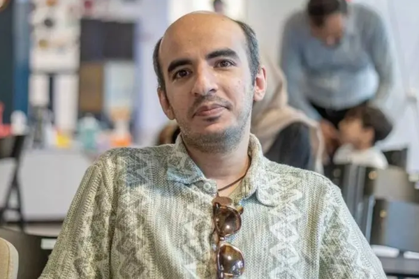 الدعاية ضد النظام إحدى التهم.. الحكم بالسجن 12 عامًا على ناشط إلكتروني في إيران