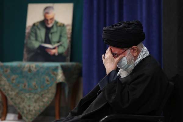 Seminarians In Iran Challenge Khamenei, Say He’s Unfit To Rule