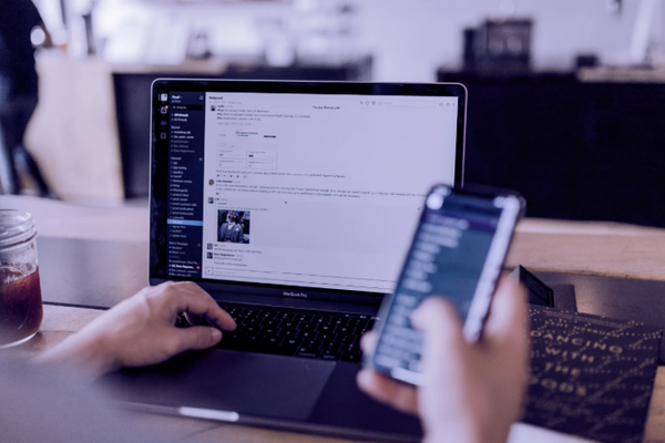 رواد الأعمال في إيران يحذرون من "عسكرة" قطاع التكنولوجيا وهجرة الشركات الناشئة
