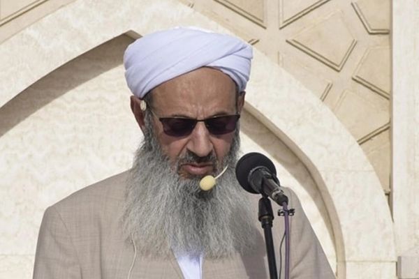 خطيب أهل السنة في إيران: فرار مجرم أفضل من قتل الأبرياء