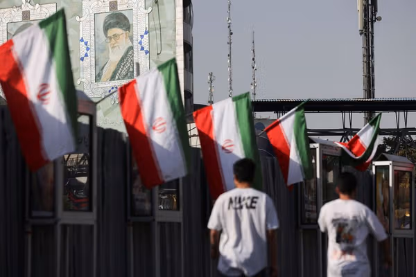 خشم شهروندان از «سیمکارتهای سفید»: سالهاست ما را از هر حقی محروم کردهاند