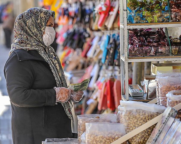 برلمانيان إيرانيان: اقتصاد البلاد على حافة الهاوية.. والمسؤولون لا يدركون خطورة الأمر