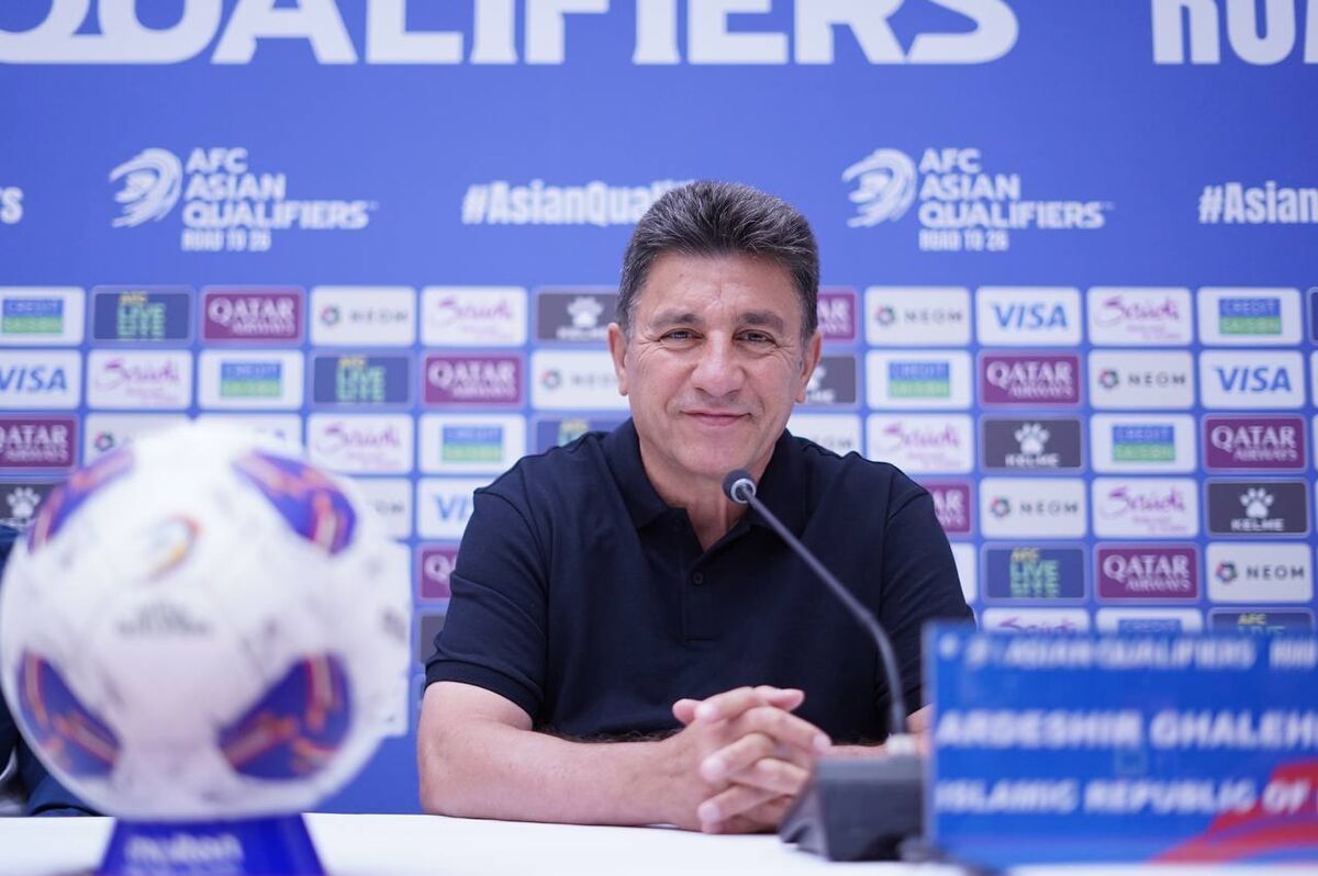 دفاعیه جدید قلعه‌نویی: استقلال و پرسپولیس در آزادی بازی نمی‌کنند، تیم ملی ضرر می‌کند