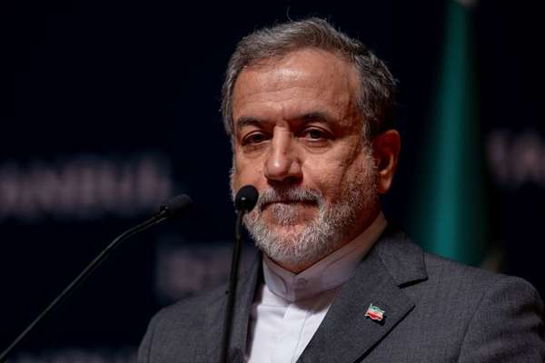وزير الخارجية الإيراني: أوقفنا الاتصالات مع ويتكوف منذ عدة أشهر