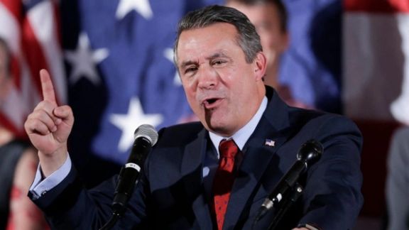 الجمهوري دون بيكون: هجمات الحوثيين تصاعدت منذ أن رفعهم بايدن من قائمة المنظمات الإرهابية