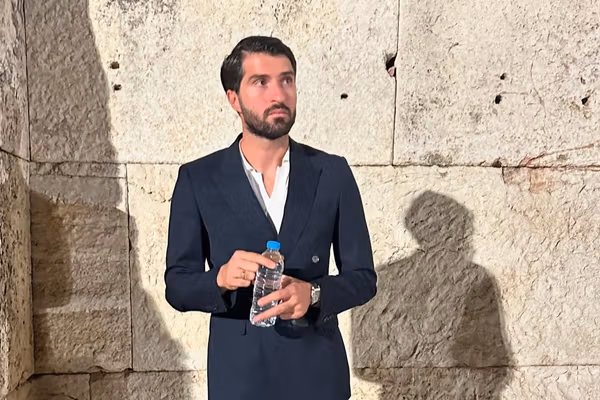 حمایت کریم انصاریفرد از اعتراضات سراسری؛ مردم شریف و نجیب ایران لیاقت زندگی بهتری دارند