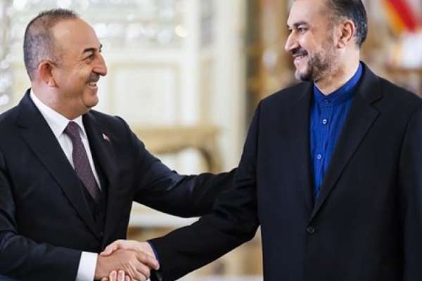 وزير خارجية إيران يتوجه لتركيا بعد تأجيل اجتماعه مع نظيره الروسي.. ومساعد بوتين في طهران