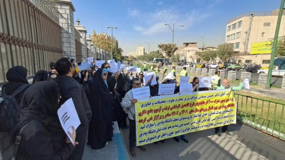 با تصمیم وزارت علوم مدرک ۴ هزار فارغالتحصیل پیام نور در خطر ابطال قرار گرفت