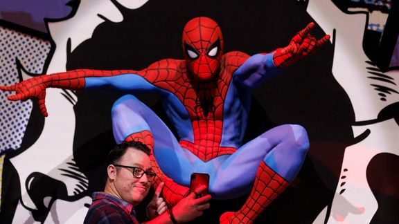 روزنامه کیهان: چرا صدا و سیما در روز عرفه «مرد عنکبوتی» نشان داد