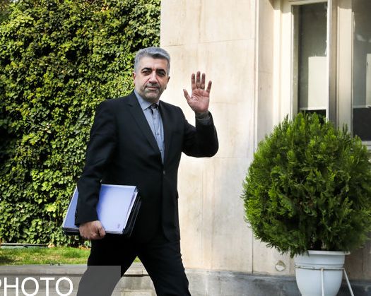 دبیر کمیسیون انرژی مجلس: وزیر نیرو و معاونانش برای بررسی قطع برق در جلسه حاضر نشدند