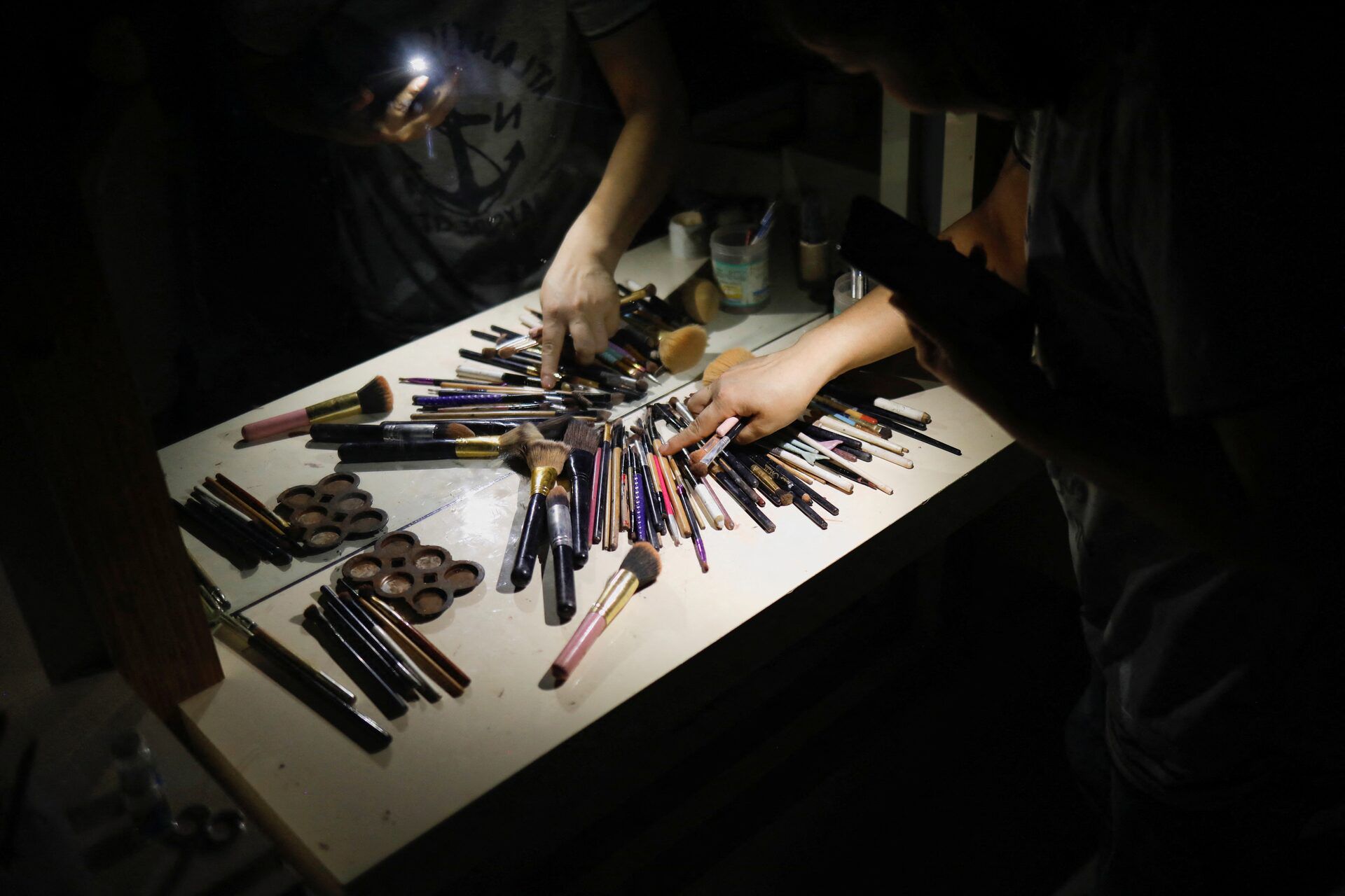 آغاز برخورد طالبان با آرایشگاه‌های زیرزمینی زنان در افغانستان