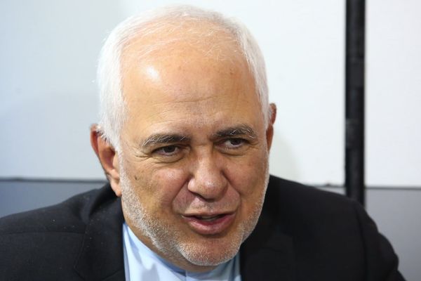 ظريف: نأمل أن تلتزم إدارة ترامب بوعدها بالوقوف أمام الحروب