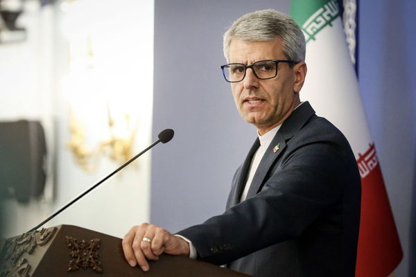 Iran says committed to US nuclear talks but expansion of issues unacceptable