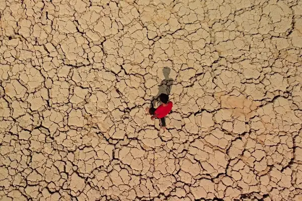 Iran says 67% of dams empty as autumn rains fail, capital braces for rationing