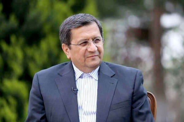 صحيفة المرشد الإيراني تتهم وزير الاقتصاد بالتسبب في أزمة الدولار وانهيار العملة المحلية