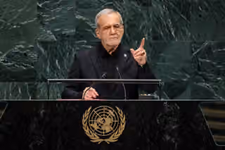 عن خطاب بزشكيان.. متابعو "إيران إنترناشيونال": يستقوي على الإيرانيين ويقدّم النظام كضحية