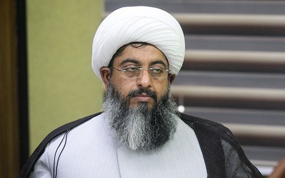 امام جمعه ساوجبلاغ: امام جمعه هم پدر مردم است هم پدر مسئولان