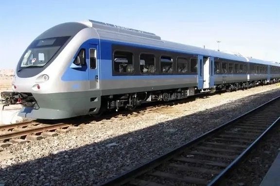 الجيش الإسرائيلي يدعو المواطنين الإيرانيين إلى تجنب القطارات ومحيط السكك الحديدية