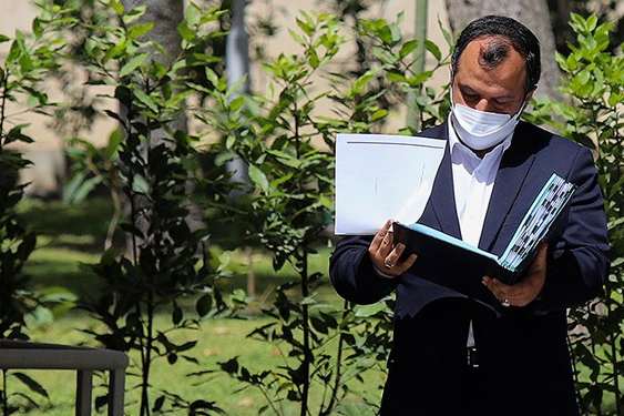 Ehsan Khandouzi, the Minister of Economic Affairs and Finance of Iran
