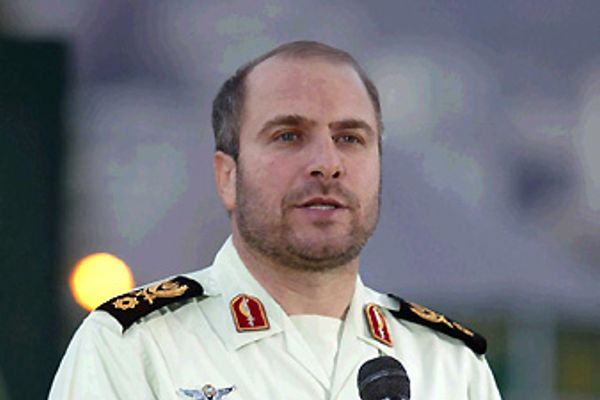 في الذكرى العشرين.. كيف قتلت مروحية رئيس البرلمان الإيراني الحالي مشجعي "استاد آزادي"؟