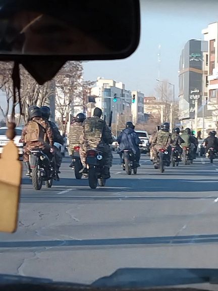 محاصرة مشيّعين وإطلاق النار عليهم خلال مراسم ذكرى الأربعين لضحايا الاحتجاجات في آبدانان