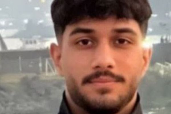 کانون حقوق بشر ایران: امیرحسین قادرزاده، فوتبالیست معترض، با حکم اعدام مواجه است