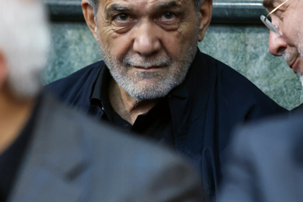 مصدران استخباريان يؤكدان إصابة الرئيس الإيراني في الحرب الأخيرة