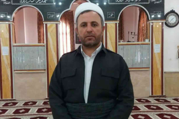 محكمة الثورة الإيرانية تصدر حكمًا بالإعدام على رجل دين سُنّي