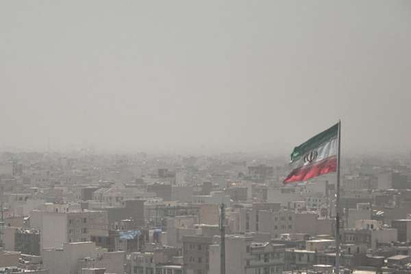 افزایش آلودگی هوا در کلانشهرهای ایران و قرار گرفتن تهران در وضعیت خطرناک
