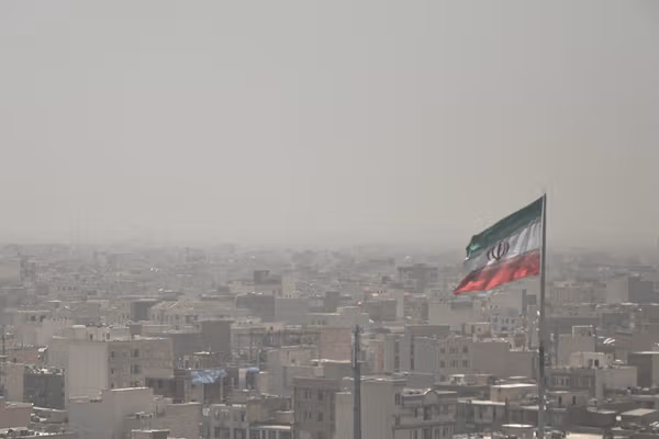 افزایش آلودگی هوا در کلانشهرهای ایران و قرار گرفتن تهران در وضعیت خطرناک