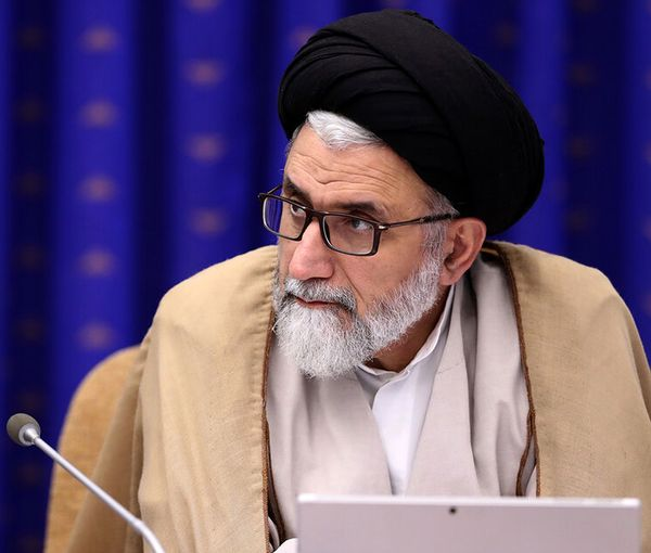 وزير المخابرات الإيراني يصف انفجارات كرج بـ"العملية الوهمية للعدو"