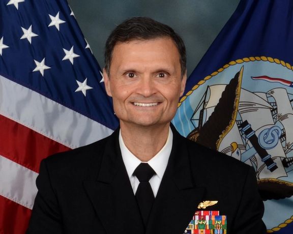 کیوان حکیمزاده، دریادار ایرانی-آمریکایی به فرماندهی ناوگروه ضربت آمریکا در منطقه منصوب شد