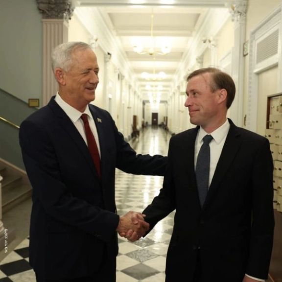 Israeli Defense Minister Benjamin Gantz (left) and US National Security Advisor Jake Sullivan in Washington