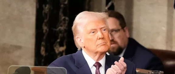 عضو مكتب خامنئي يطالب العالم بالتصدي لترامب