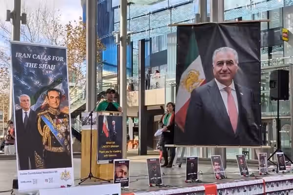 ایرانیان دهها شهر جهان در سالروز درگذشت شاهان پهلوی تجمع کردند