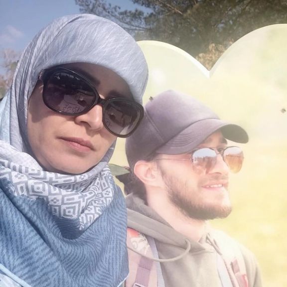 والدة أحد ضحايا احتجاجات إيران:جهاز الأمن استدعاني والدليل الوحيد ضدي أنني ثكلى لمقتل ابني