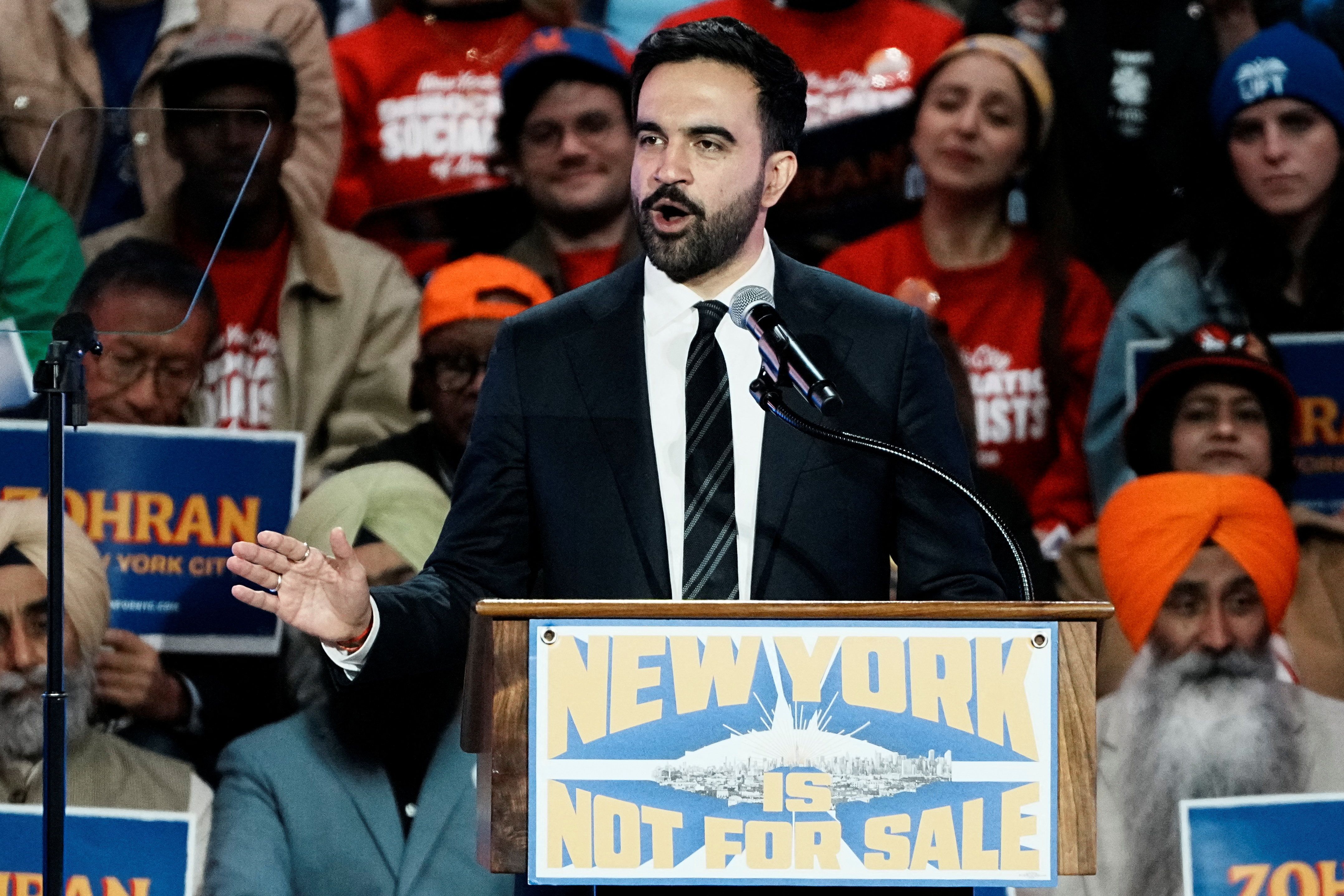 ایرانیان مقیم آمریکا از شباهت شعارهای ممدانی با انقلاب اسلامی می‌گویند