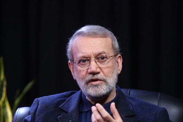 عضو کمیسیون امنیت ملی مجلس: لاریجانی هیچ گفتوگوی تلفنی با ترامپ نداشته است