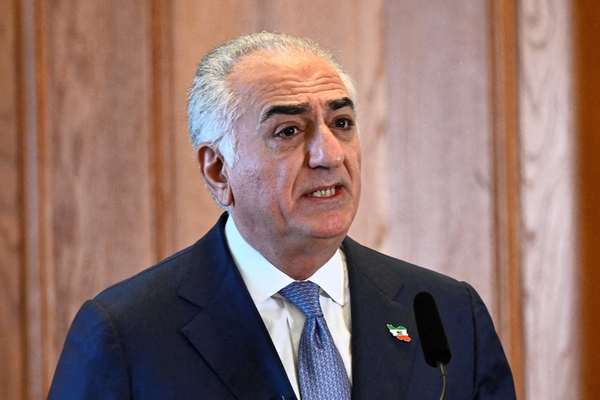 بهلوي: كل لحظة بقاء لنظام الملالي "الإجرامي" ثمنها حياة شاب إيراني
