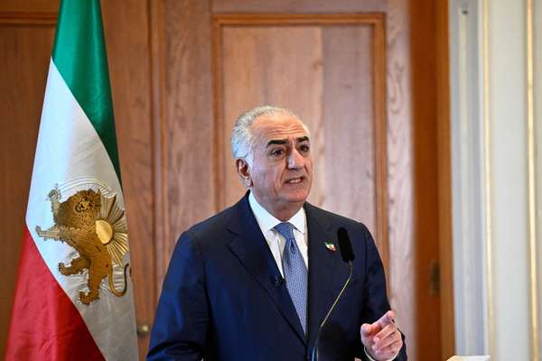 شاهزاده رضا پهلوی: خرید و فروش اموال مصادرهشده معترضان میتواند مسئولیت کیفری داشته باشد