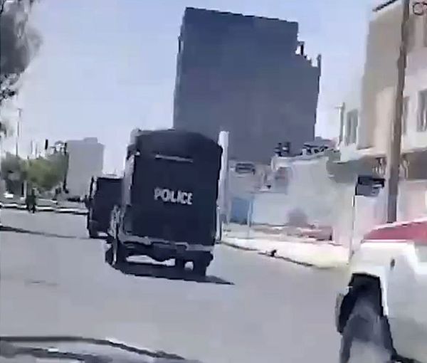 السلطات الإيرانية تصعد من ضغوطها على متظاهري زاهدان.. ووجود أمني وعسكري كثيف في المدينة