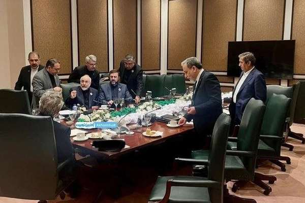 آکسیوس: پیشنهاد تهران شامل بازگشایی تنگه هرمز و پایان محاصره دریایی و جنگ است