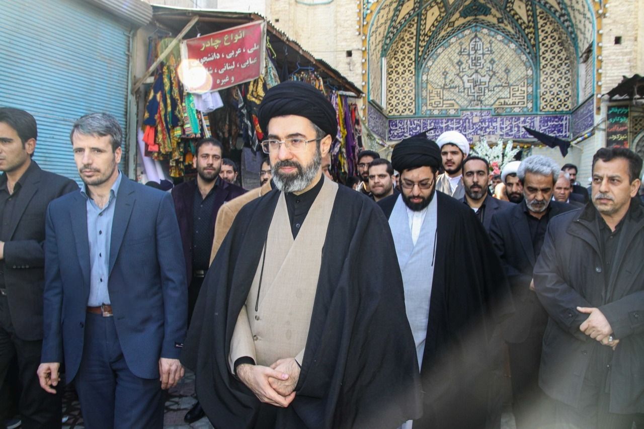 آمریکا نقش احتمالی بانک‌های این کشور را در امپراتوری مالی مجتبی خامنه‌ای بررسی می‌کند